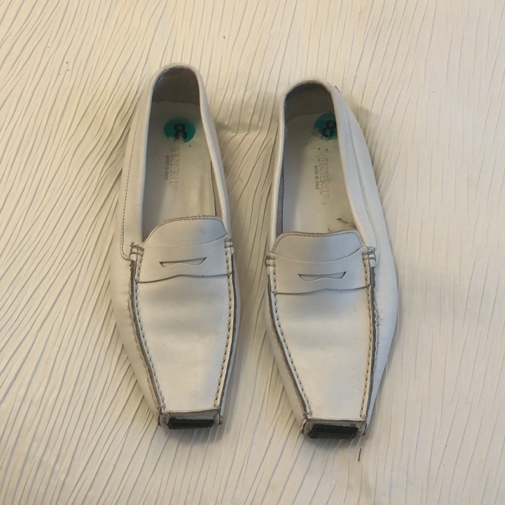 WHITE LOAFERS FLATS